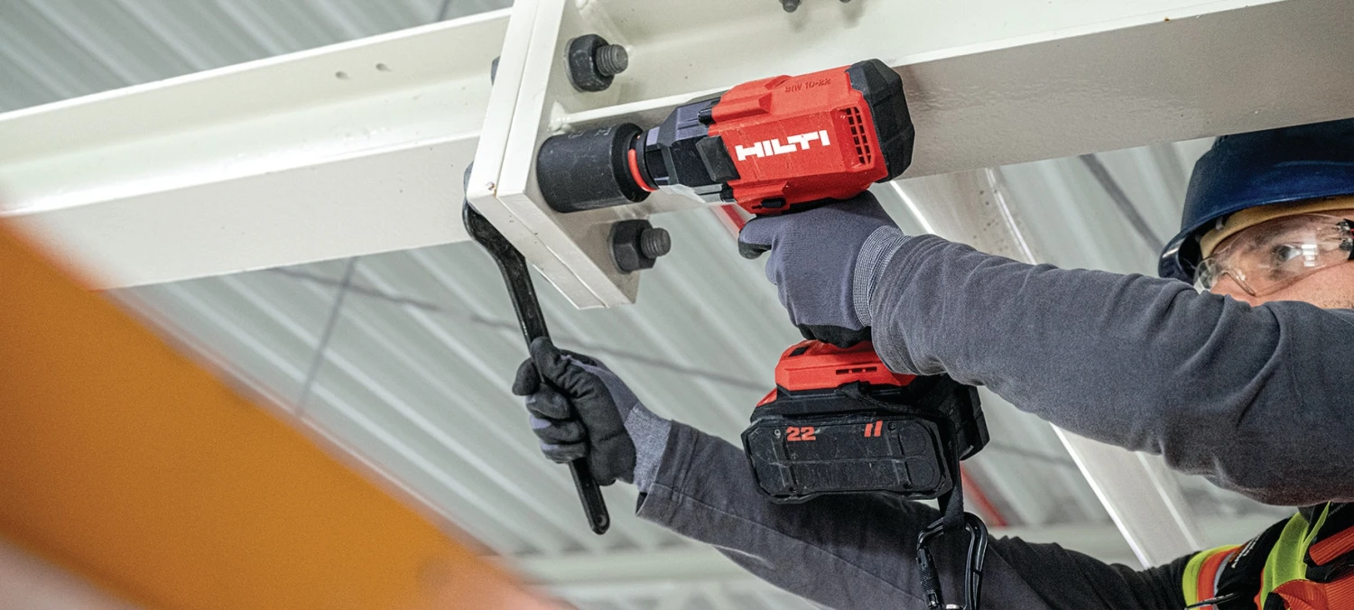 SIW 10-22 ¾” High-torque Cordless Impact Wrench 2 SIW 10-22 ¾” High-torque Cordless Impact Wrench - Image 2