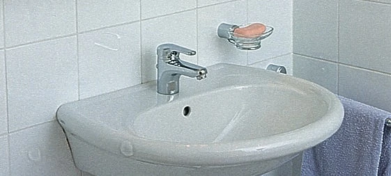 HUD-1 Plastic Wall Plug 2 HUD-1 Plastic Wall Plug - Image 2