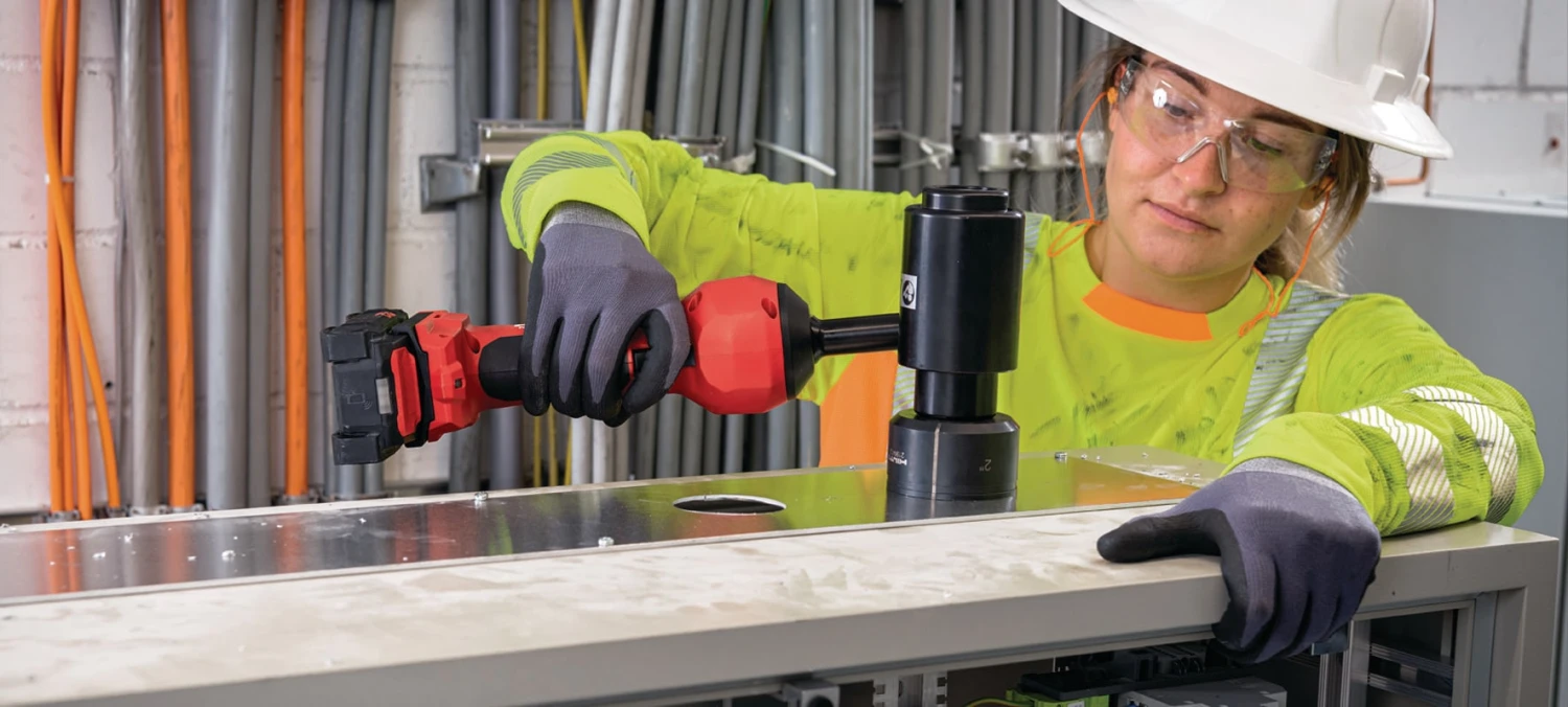 NPU 100-22 Cordless Knockout Punch Tool 2 NPU 100-22 Cordless Knockout Punch Tool - Image 2